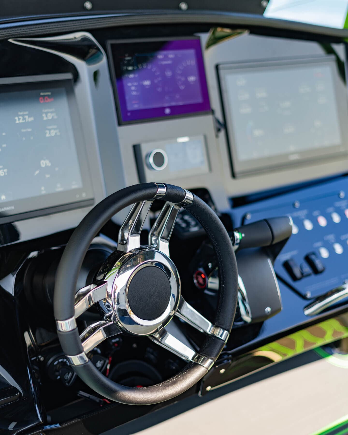 32CCX Dash Black (1)